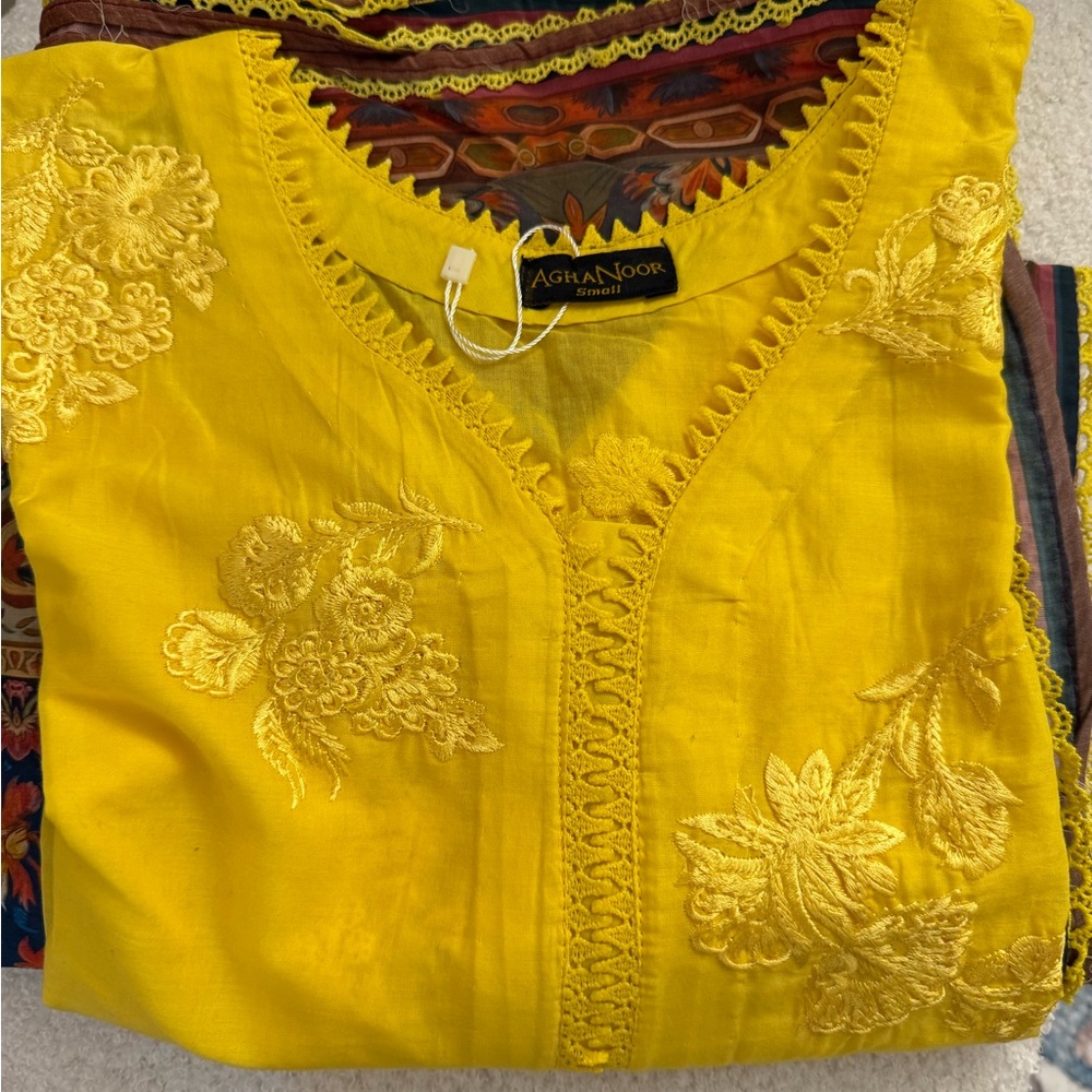 Yellow Embroidered Tunic - Picture 7 of 7